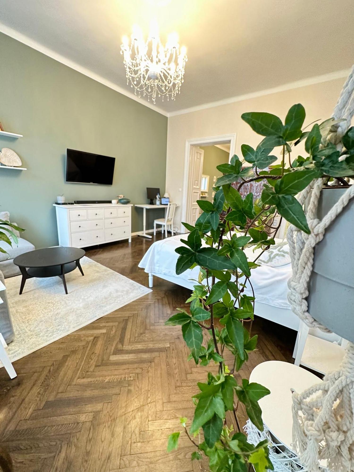 The Spot With Green Chair - Cozy Space Near Danube Budapest Exterior photo
